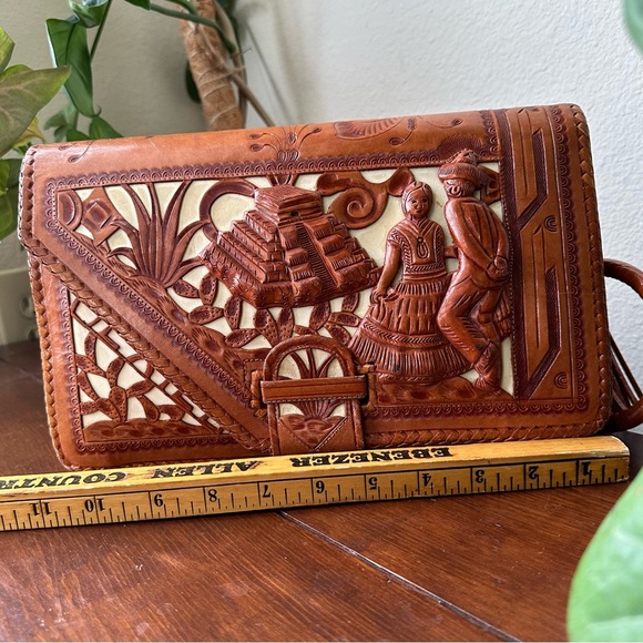 Vintage tooled leather clutch Mexican Mexico brown western boho purse - Picture 2 of 16